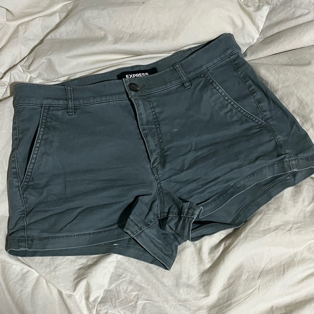 Express Mid-Rise Chino Shorts